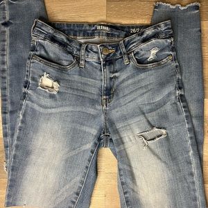 Preloved Distressed Jeans